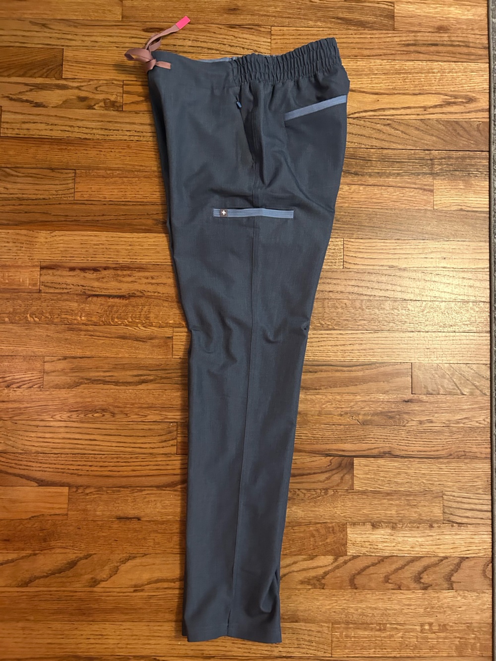 Fig’s Evans Women’s Scrub Pant - Picture 6 of 11